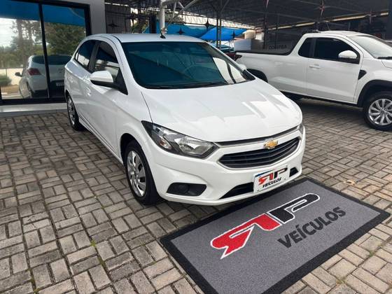 CHEVROLET ONIX 1.4 MPFI ACTIV 8V FLEX 4P MANUAL CHEVROLET ONIX 1.4 MPFI ACTIV 8V FLEX 4P MANUAL